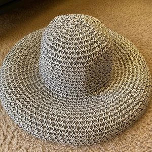 Retro sun hat